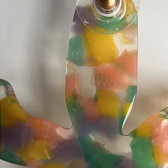 Lele Sadoughi Multi Pastel Tortoise Flower Earrings - Picture 2 of 2